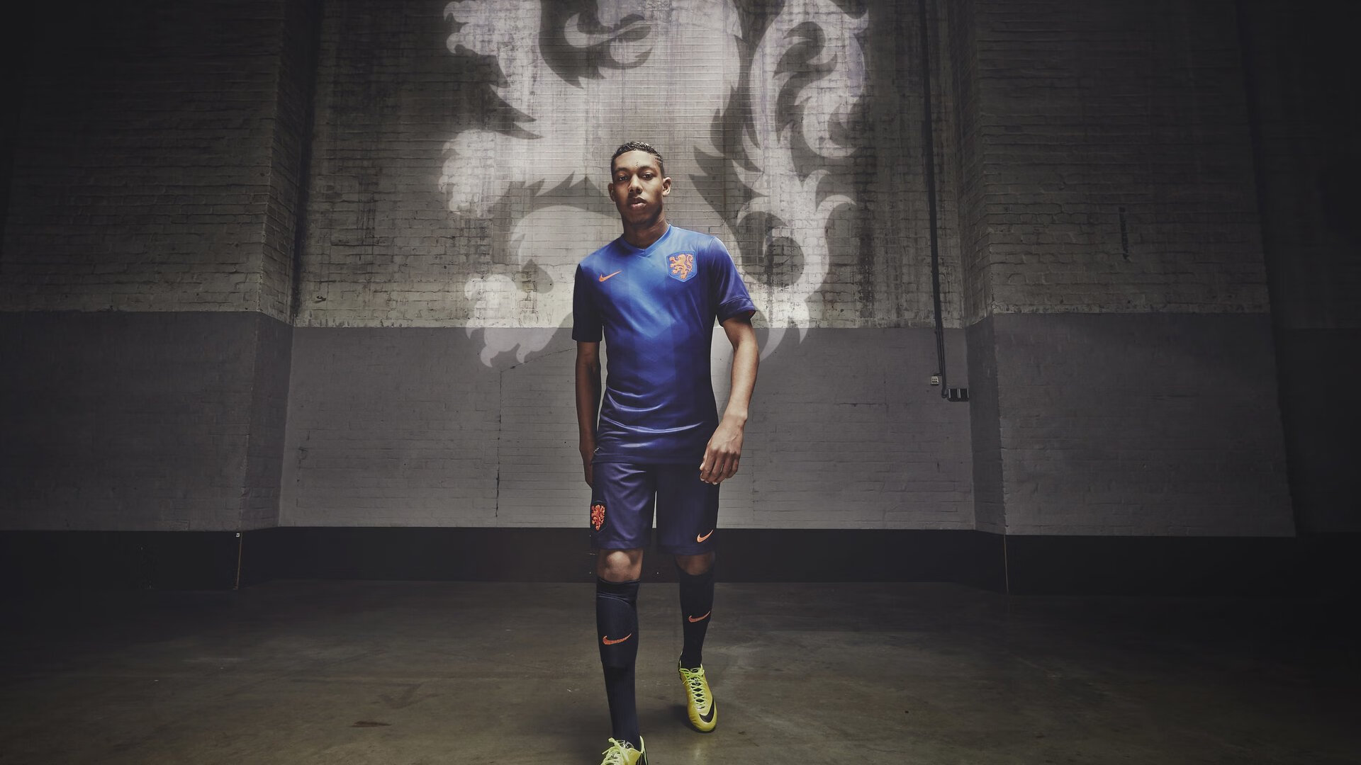 开云官网在线-新西兰全黑队快速的攻守转换让对方无力反击，新西兰全黑队慈善公益